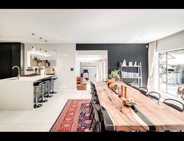 5 BEDROOM FREESTANDING FOR SALE IN VALMARY PARK